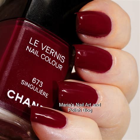 Chanel Nail Polish Vernis 2015 Troublante 675 & Singuliere